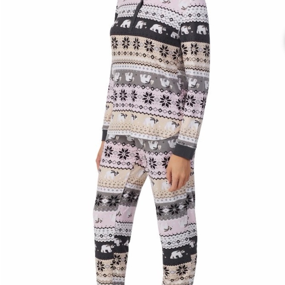 🎄 Holiday Polar Beat Pajama Set – Size XL 🎄